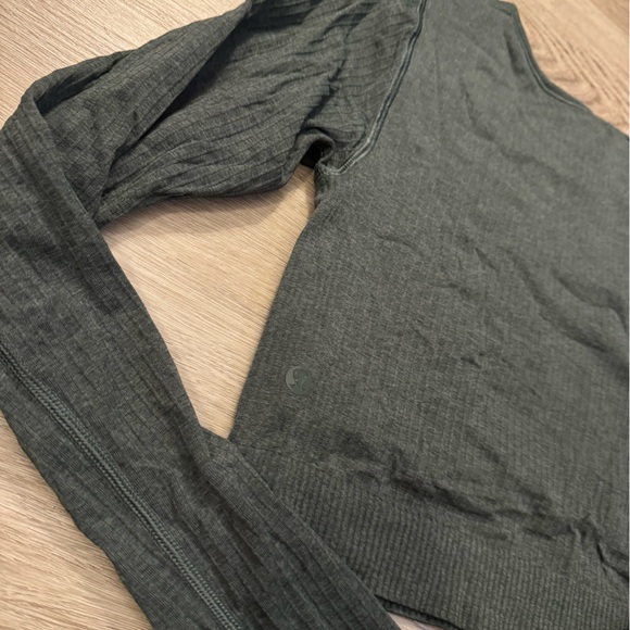 Ebb to Street Long Sleeve Crop, size 6 - Picture 3 of 3